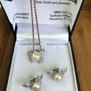 Elegant Silver Crab Pearl Jewelry Set